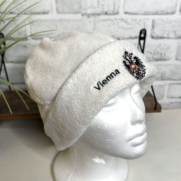 Vienna Austria Warm Fleece Beanie Hat - Picture 2 of 4